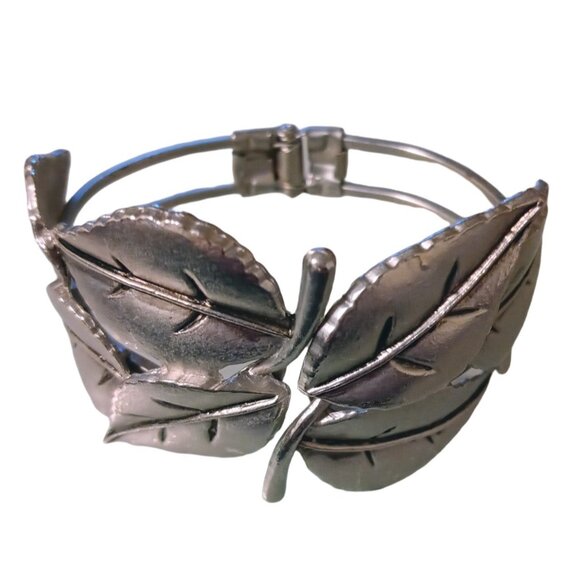 Boho Chic Silver Tone Leaf Motif Bangle Bracelet Wide Nature Inspo Timeless - Picture 2 of 5